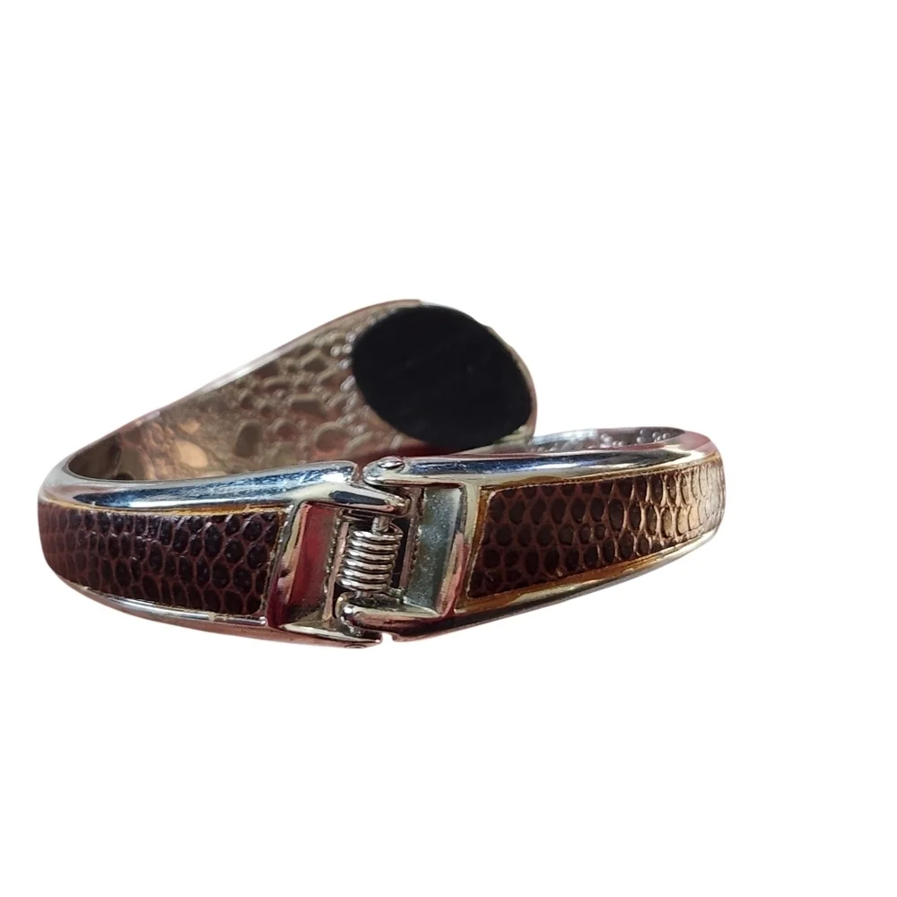 Je Marie Faux Leather Bracelet Purse Hook